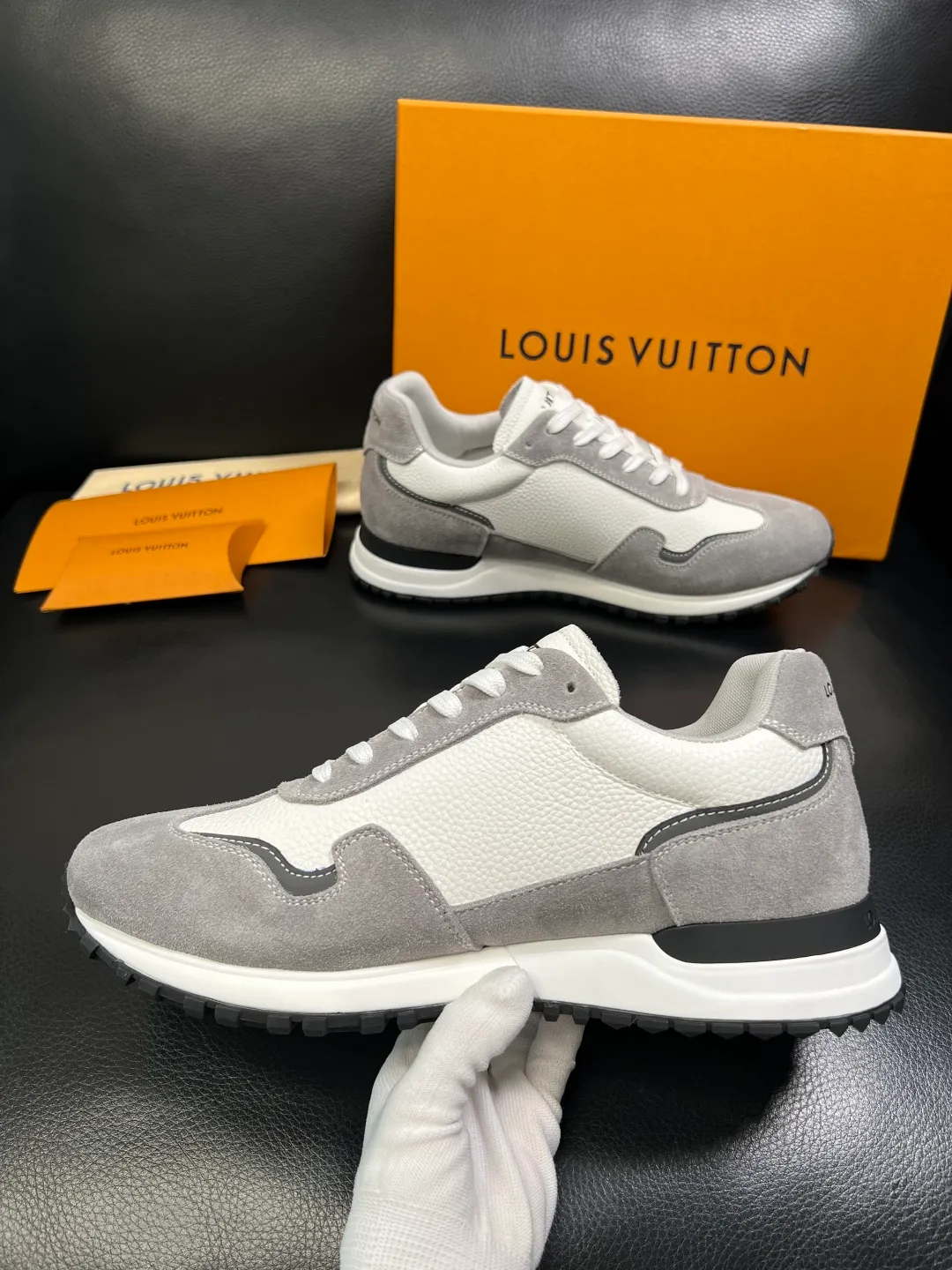Men's shoes 💰620 Lv high quality top handicrafts Louis Vuitton, counters are equipped with original factory configuration, uppers are imported from Italy, high-quality splicing colorful complex handicrafts, imported cowhide lining is soft and comfortable, soles: original soles specially provided by the original factory, T men's shoes 💰U exclusive movable molded soles are super comfortable, original factory single goods, code number 39-44 (customized 38 45)